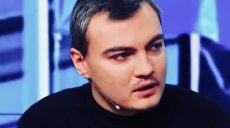 А вот сейчас — Ярославский уже в Лондоне, куда он вроде бы вылетел на встречу с семьей, — Назар Приходько