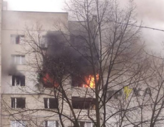 На Салтовке в Харькове снаряд попал в квартиру — соцсети