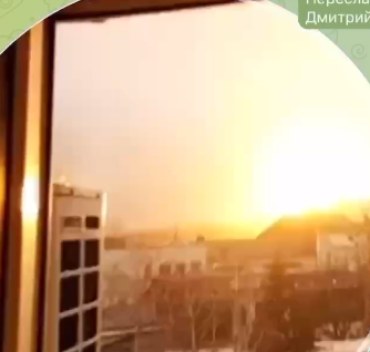 Харьковчане зафиксированы полет и удар ракеты по центру города (видео, 18+)
