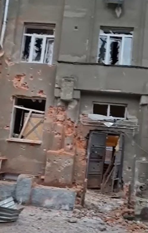 Обстрелы. В Харькове поврежден дом «Слово» — легендарное здание литераторов (фото)