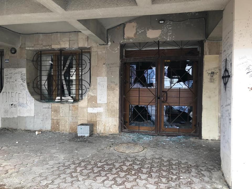 Здание Харьковского национального театра оперы и балета пострадало от обстрелов (фото)