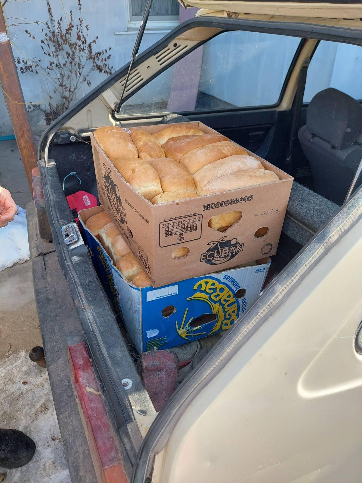 Ящик с хлебом