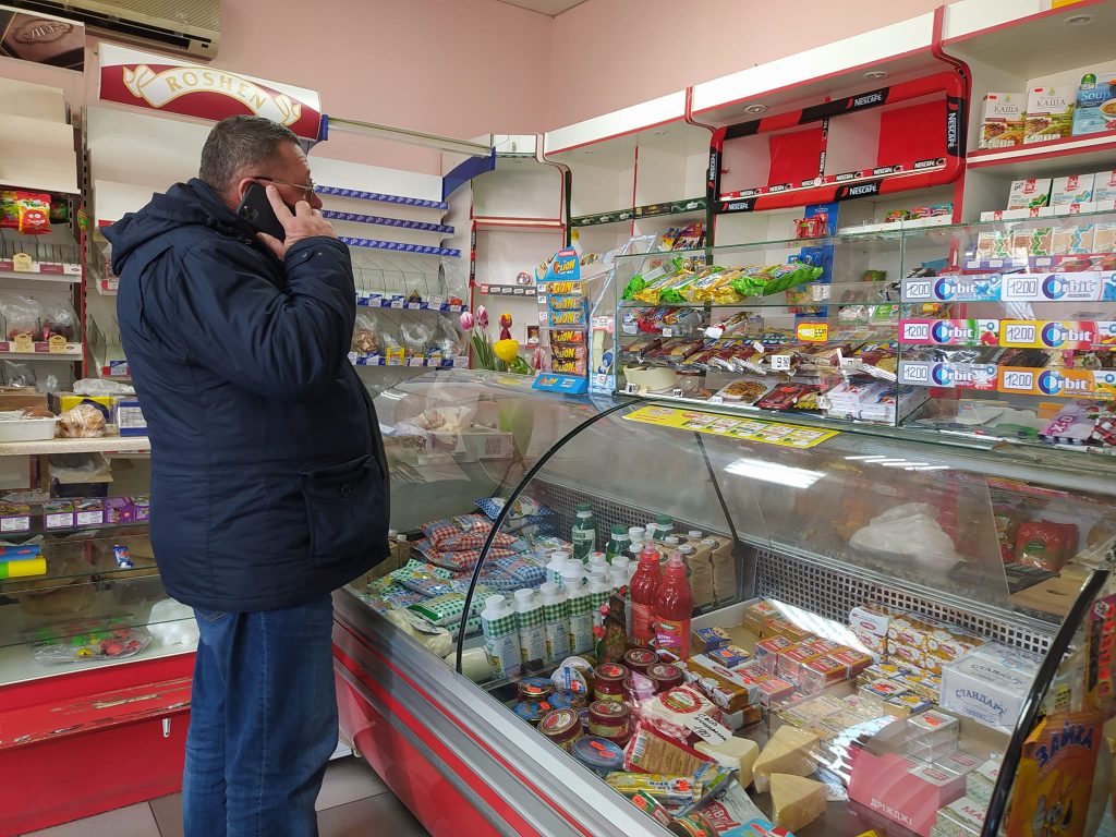 В Харькове во время блекаута работают около тысячи магазинов и 200 аптек