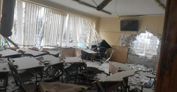 Из-за обстрелов в Харькове полностью уничтожена школа — мэрия