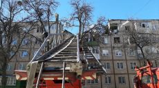 Обстрелы в Харькове — повреждены три пятиэтажки (фото)