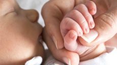 Маленьким харьковчанам развозят гуманитарную помощь