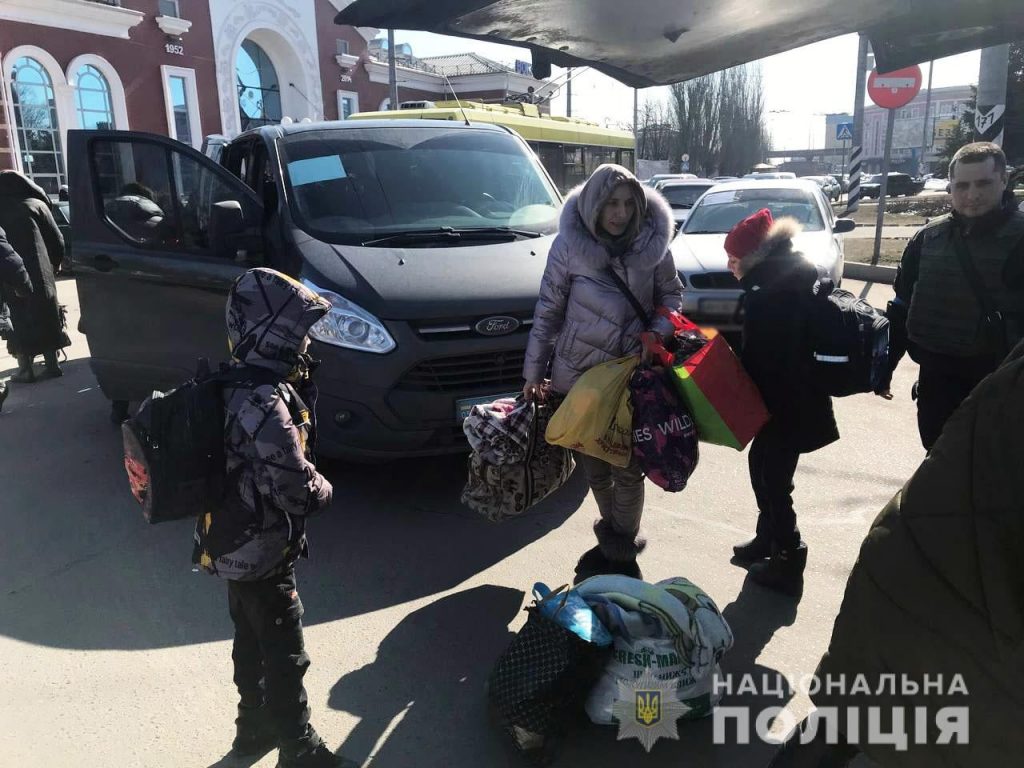 В обстрелянной оккупантами Святогорской лавре находились около тысячи изюмчан — полиция