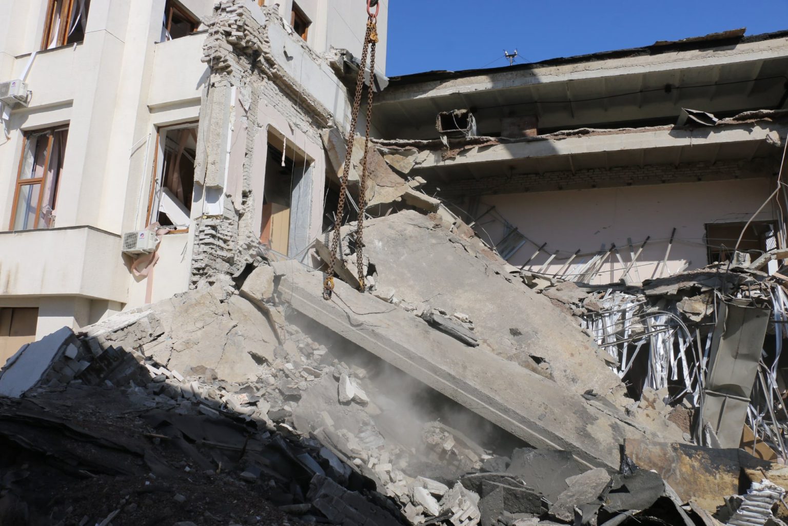 В Харькове оккупанты разрушили 1143 объекта инфраструктуры, из которых 998 – жилые дома