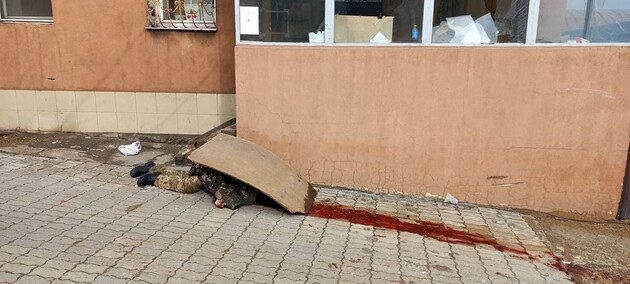 В Мариуполе зафиксированы массовые захоронения