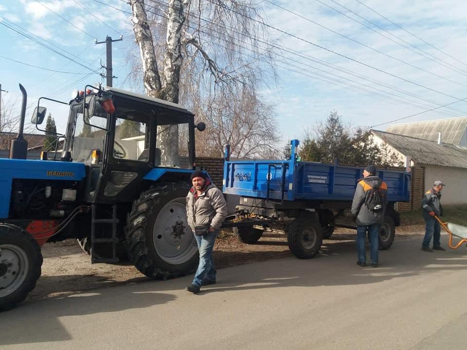 В Песочине на Харьковщине начали ремонт дорог
