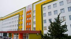 В Тростянце на Сумщине оккупанты обстреляли хирургическое и родильное отделение больницы (видео)