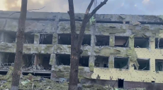 Оккупанты целенаправленно разбомбили детскую больницу и роддом в Мариуполе (фото, видео)