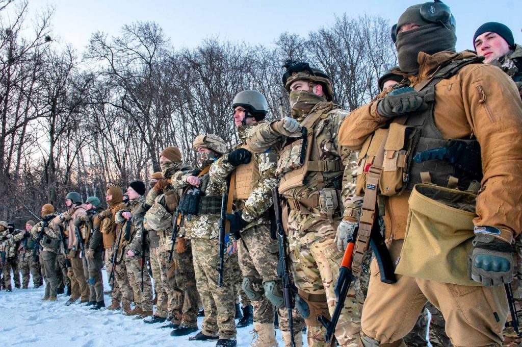 Подразделения теробороны «Азов», сформированные в Харькове, официально вошли в состав ВСУ (фото)