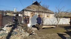 В Лозовой начали чинить частные дома, получившие повреждения из-за российских обстрелов (фото)