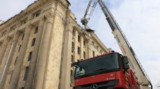 Полтавские спасатели рассказали, как разбирали завалы зданий ОВА и вуза в Харькове