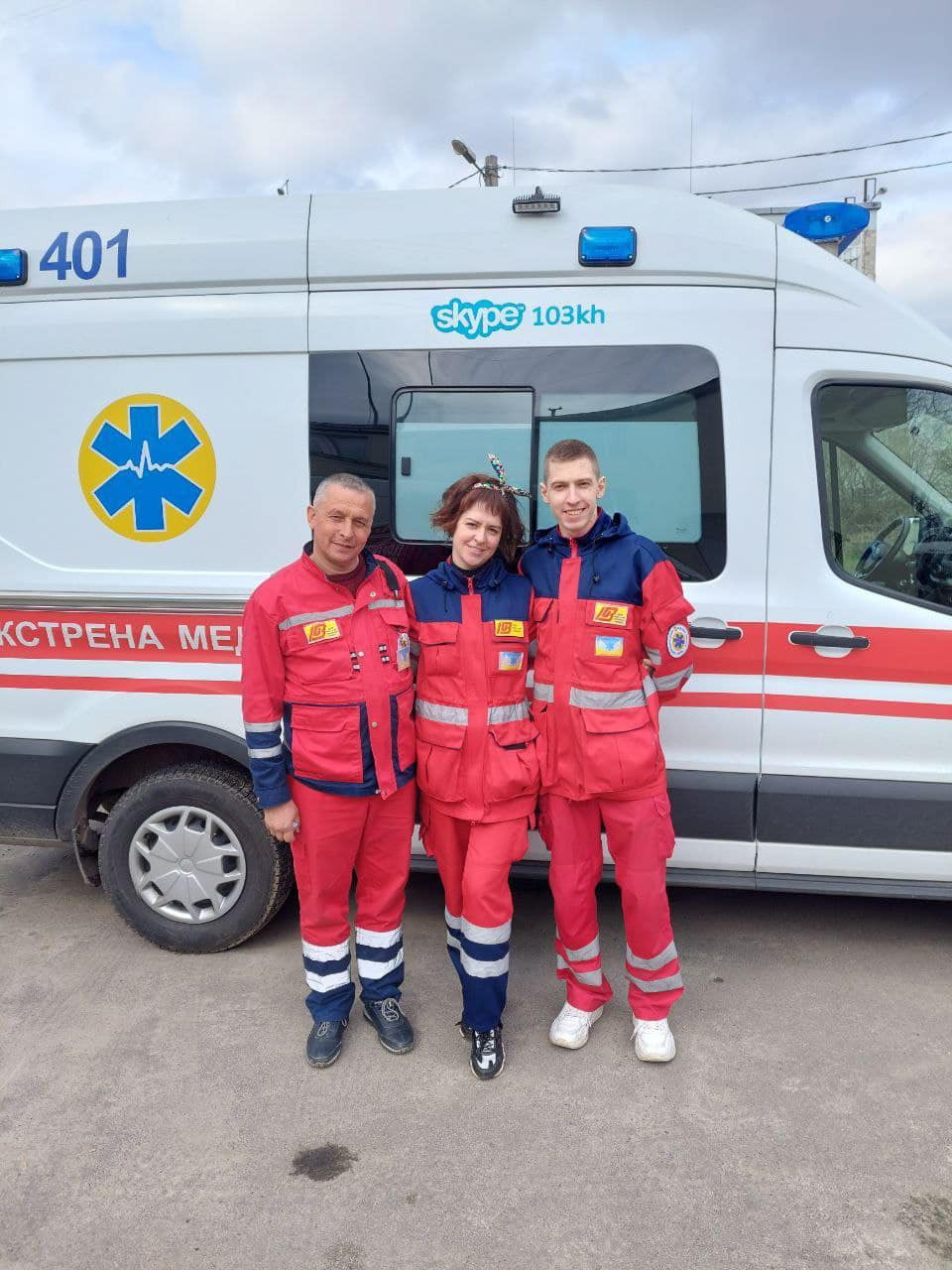 Харьковская «скорая» спасла мужчину, попавшего под обстрел на Салтовке