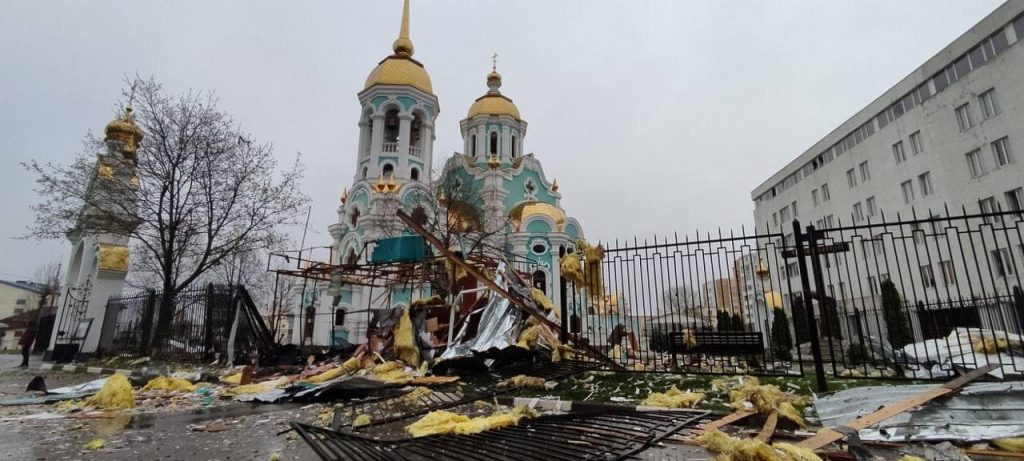 Утренние службы в храмах Харькова состоятся, паски будут святить весь день