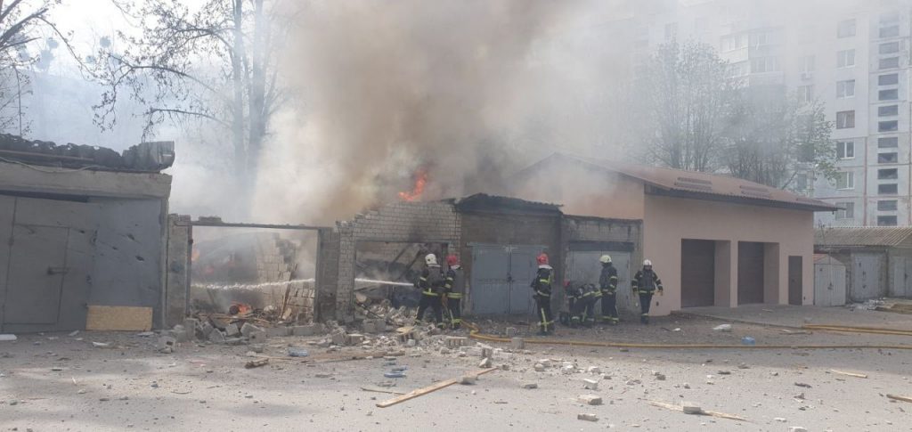 За сутки на Харьковщине произошло 11 пожаров из-за обстрелов (фото)
