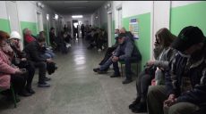 В Лозовой — огромные очереди на сдачу крови для ВСУ (видео)