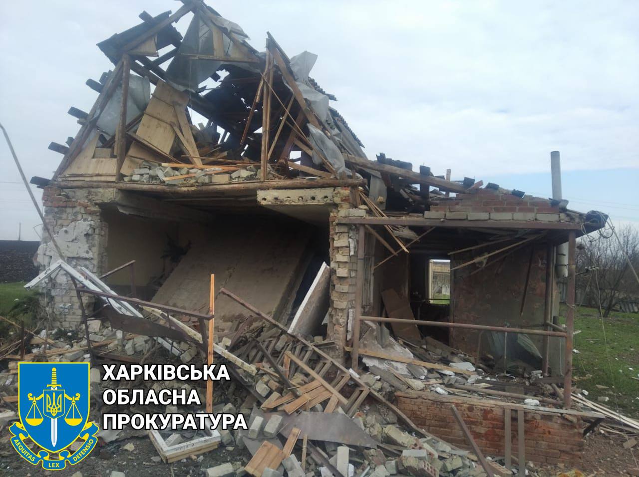 В приграничном селе на Харьковщине оккупанты ранили женщину и двоих детей