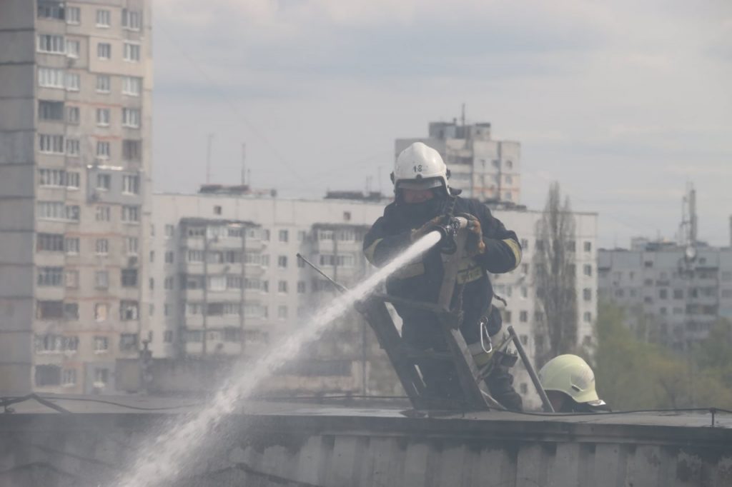 Из-за обстрелов на Харьковщине за сутки произошло 9 пожаров