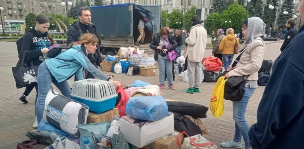 Як живуть люди, яких виселили з метро в Харкові (відео)