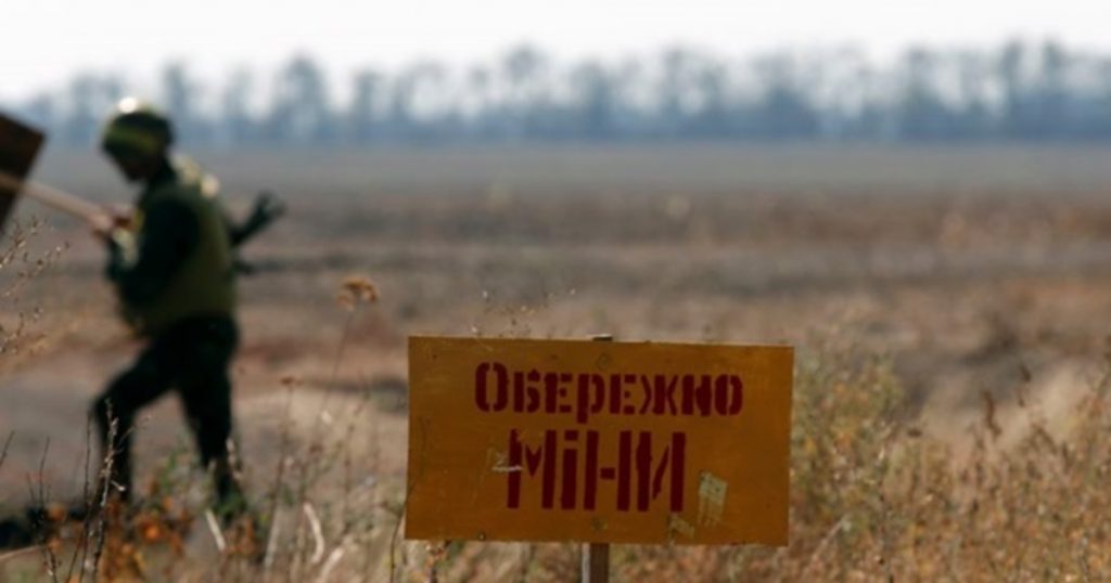 На Харківщині чоловік, який намагався знешкодити вибухівку, втратив палець