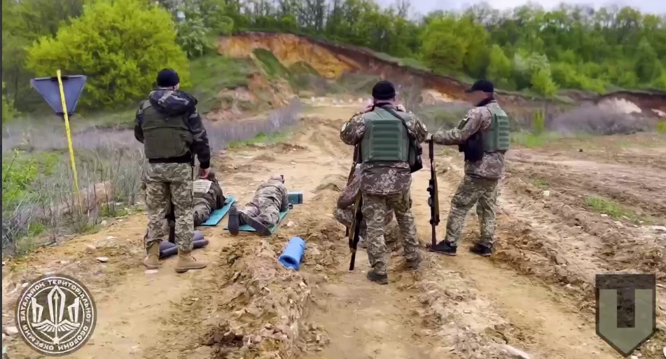 Батальон харьковской теробороны показал свои тренировки (видео)