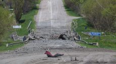 Из-за вторжения РФ на Харьковщине разрушена почти половина дорог и 16 мостов