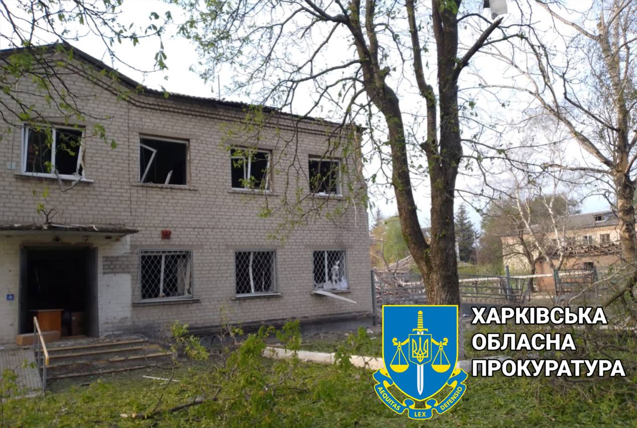 Здание с выбитыми окнами в Барвенково