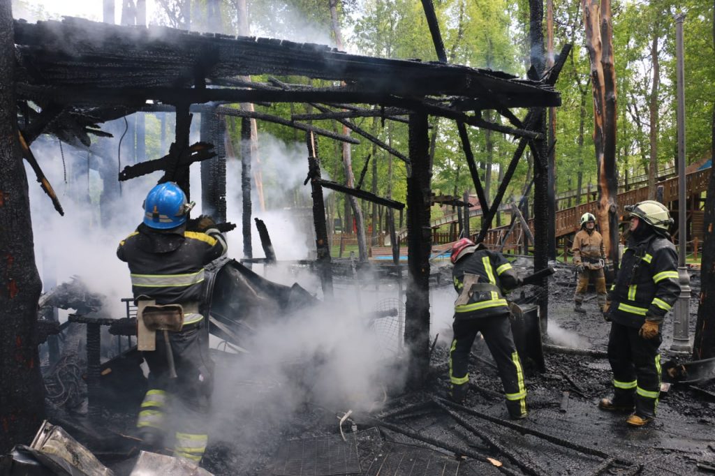В парке Горького уничтожены 2 аттракциона