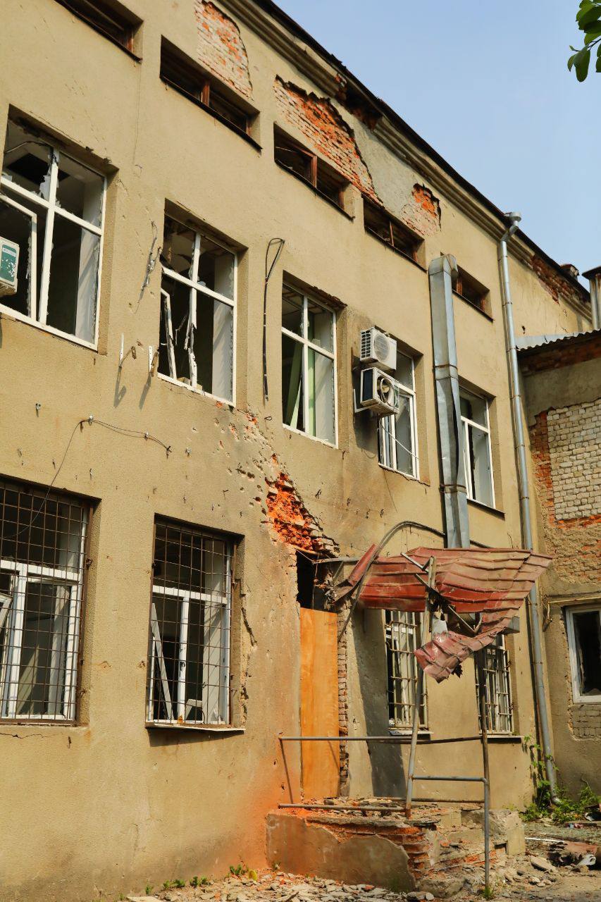 Разрушения здания Харьковского онкоцентра