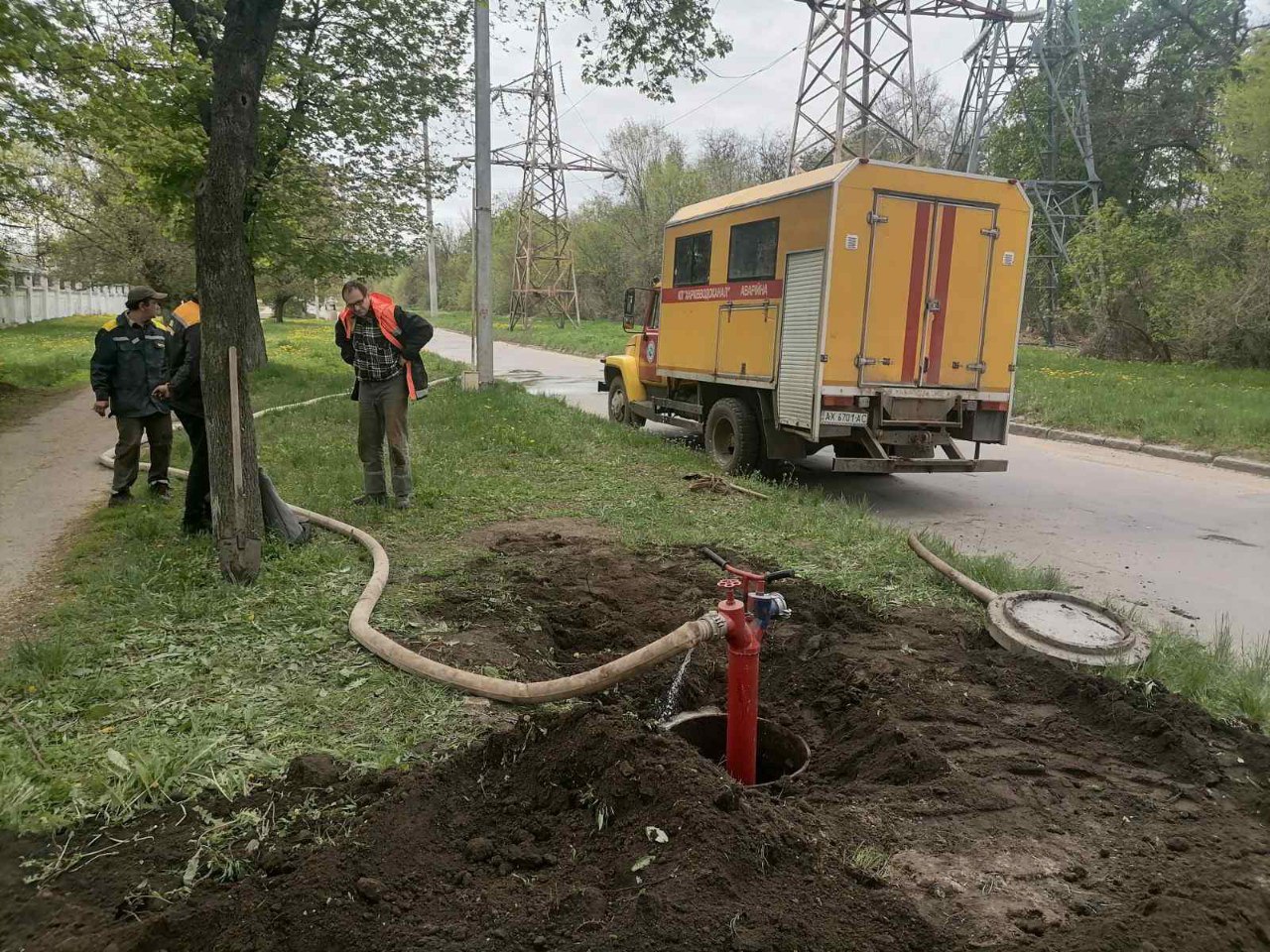В Харькове за сутки ликвидировали повреждения на трех водопроводах