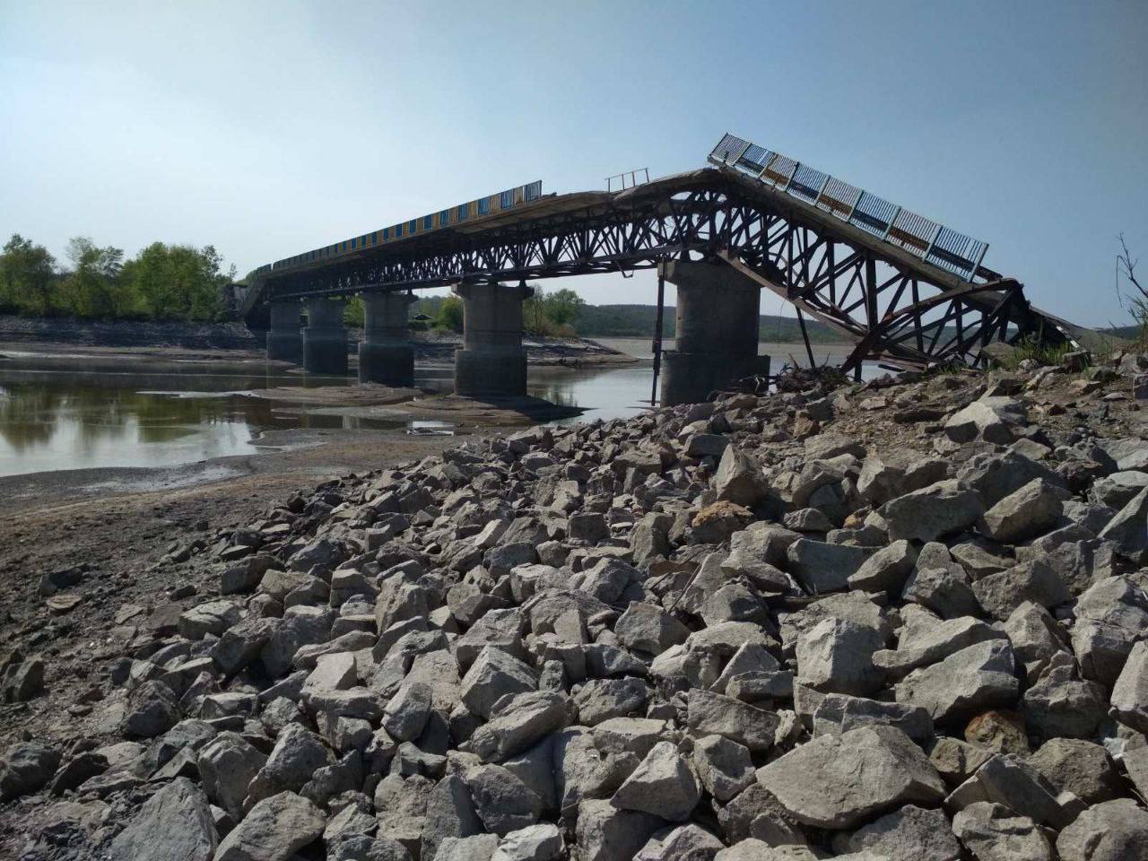 Гороховатский мост разрушен в Боровой