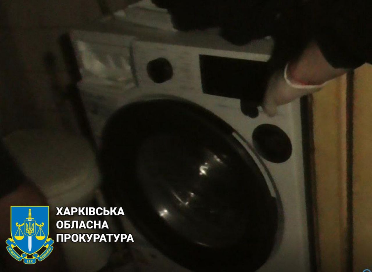 Украл технику и мебель из обстрелянной квартиры соседа: в Харькове задержали мародера
