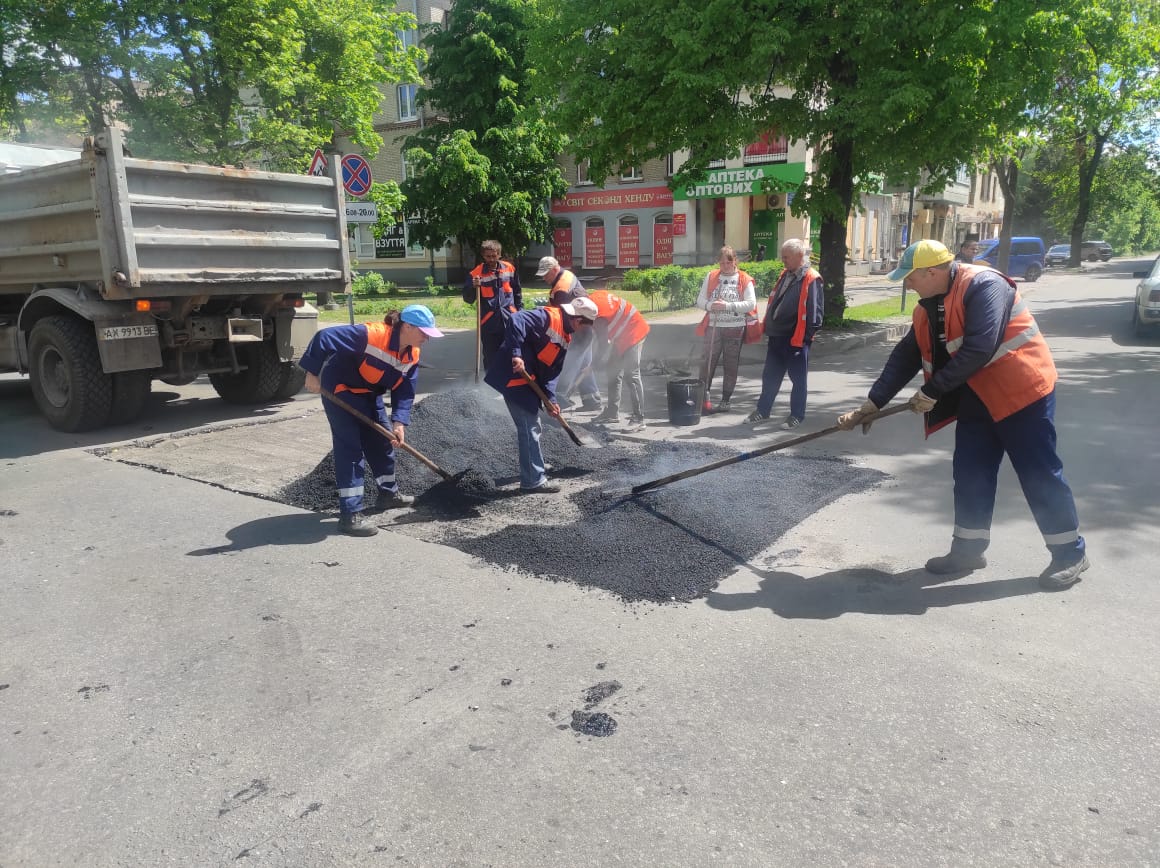 Ямочный ремонт дорог в Харькове