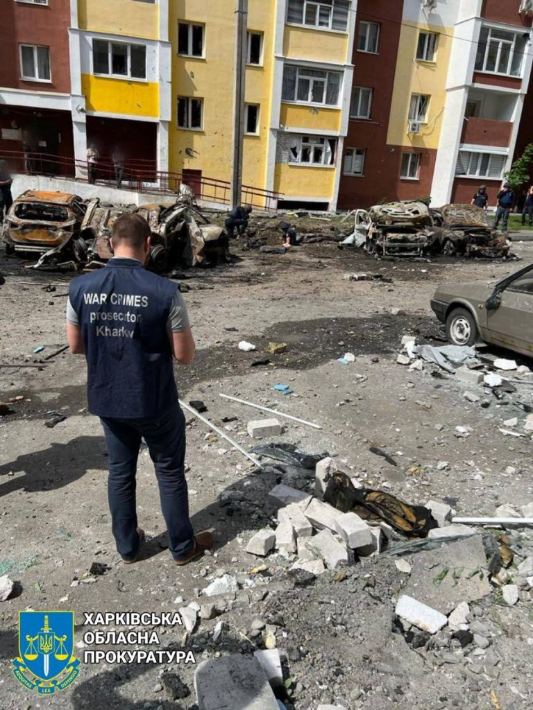 Разрушены больница и многоэтажка, сгорело пять машин: прокуратура рассказала о ночном ударе по Салтовке