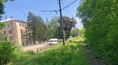 Два харьковчанина пытались украсть 40 метров трамвайных проводов