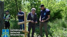 Мужу пришлось похоронить погибшую жену во дворе: в Малой Рогани фиксируют военные преступления РФ