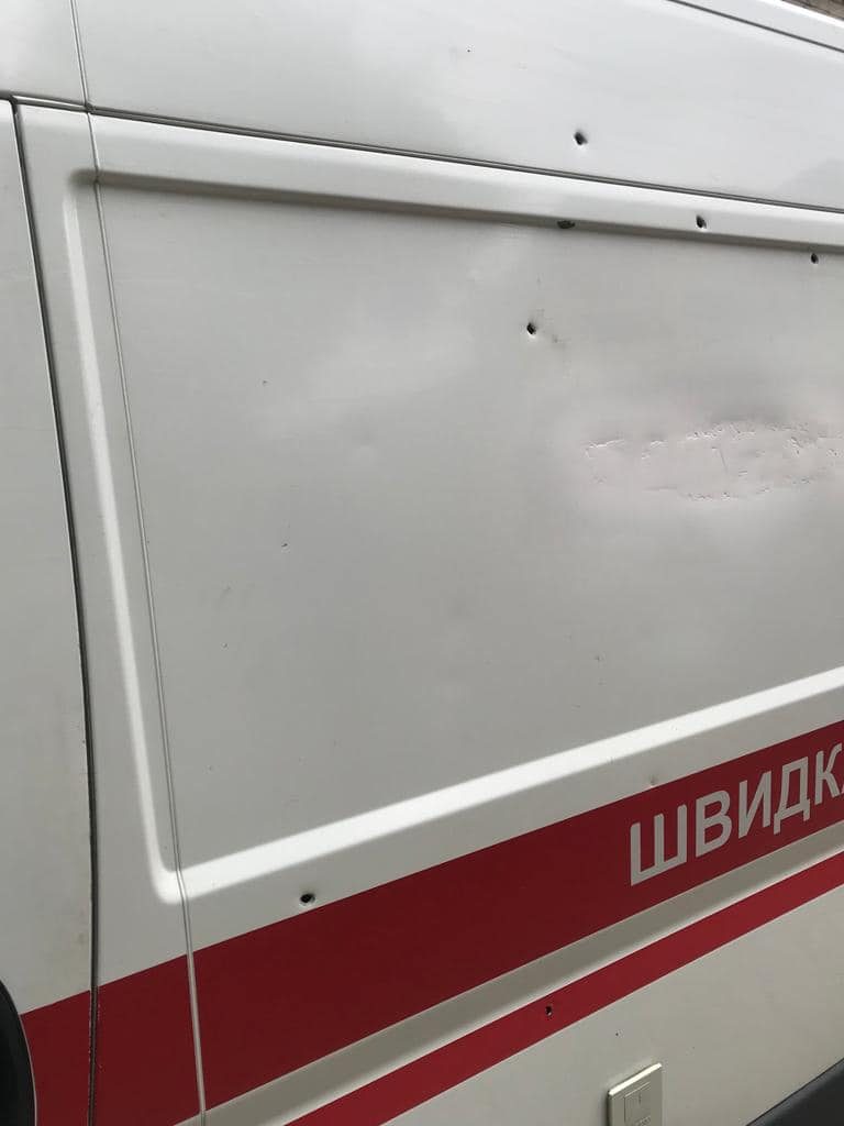 На Харьковщине «скорая» попала под обстрел. Раненый фельдшер добрался на вызов