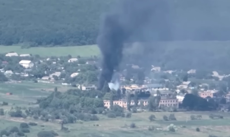 В Харьковской области уничтожили штаб ВС РФ (видео)