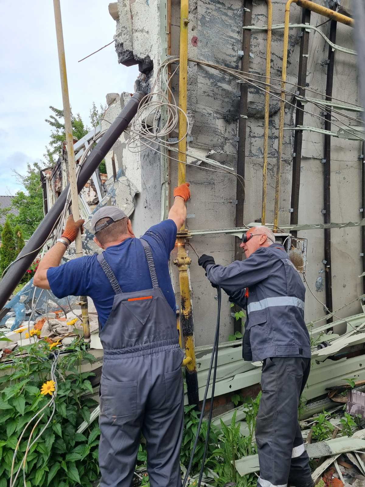 В остатках Большой Даниловки в Харькове восстанавливают газоснабжение 