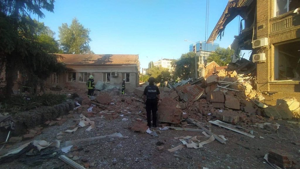 В результате ракетных ударов в Харькове один человек погиб, четверо ранены