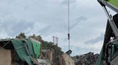 Из-под завалов в Чугуеве достали тело третьего погибшего (обновлено)