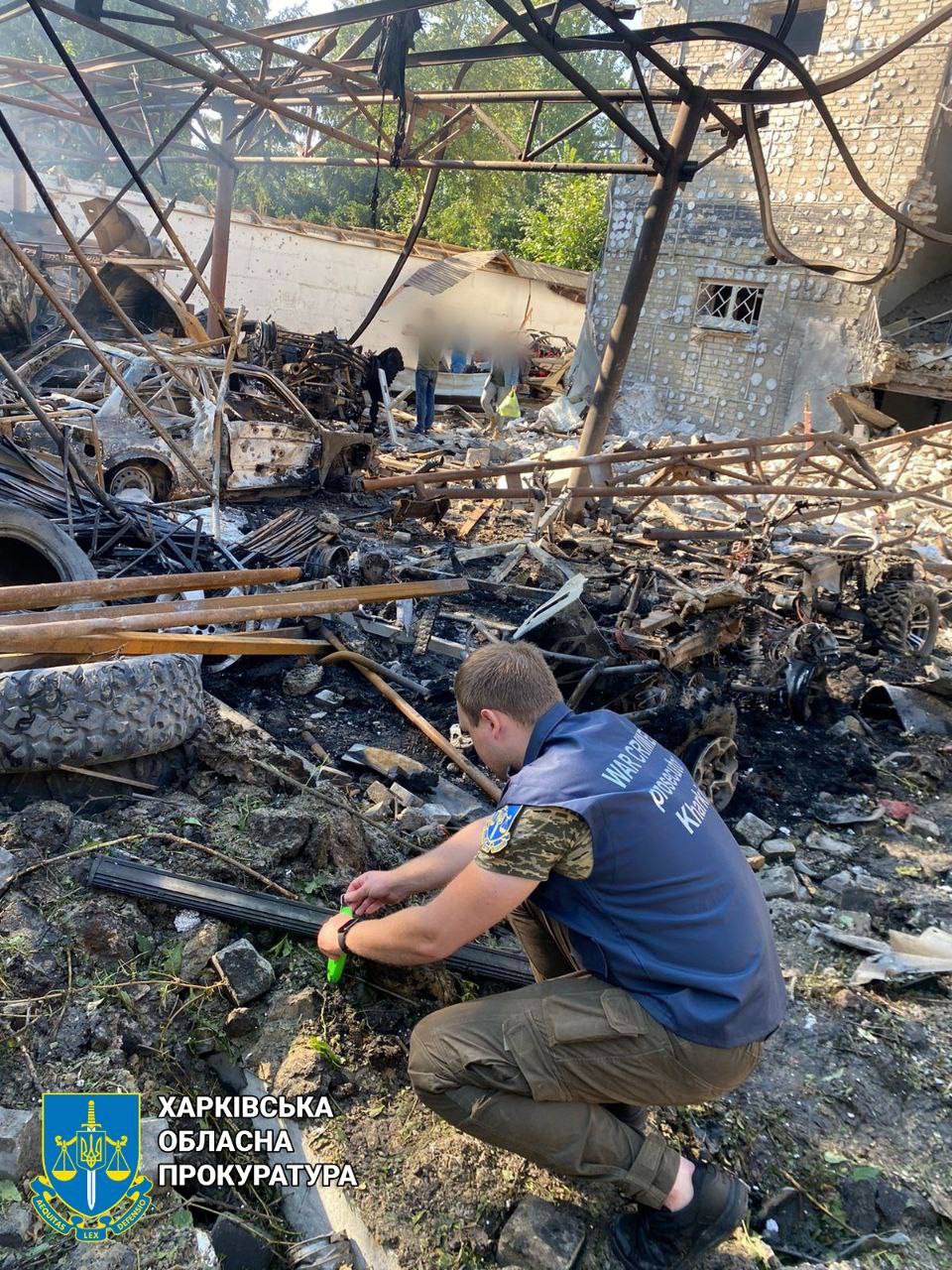 В результате ракетных ударов в Харькове разрушено здание завода 