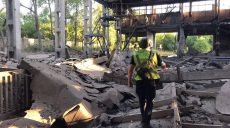 Ночью оккупанты обстреляли предприятие в центре Харькова (фото)
