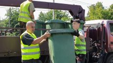 В частном секторе на Салтовке установили мусорные контейнеры (фото)