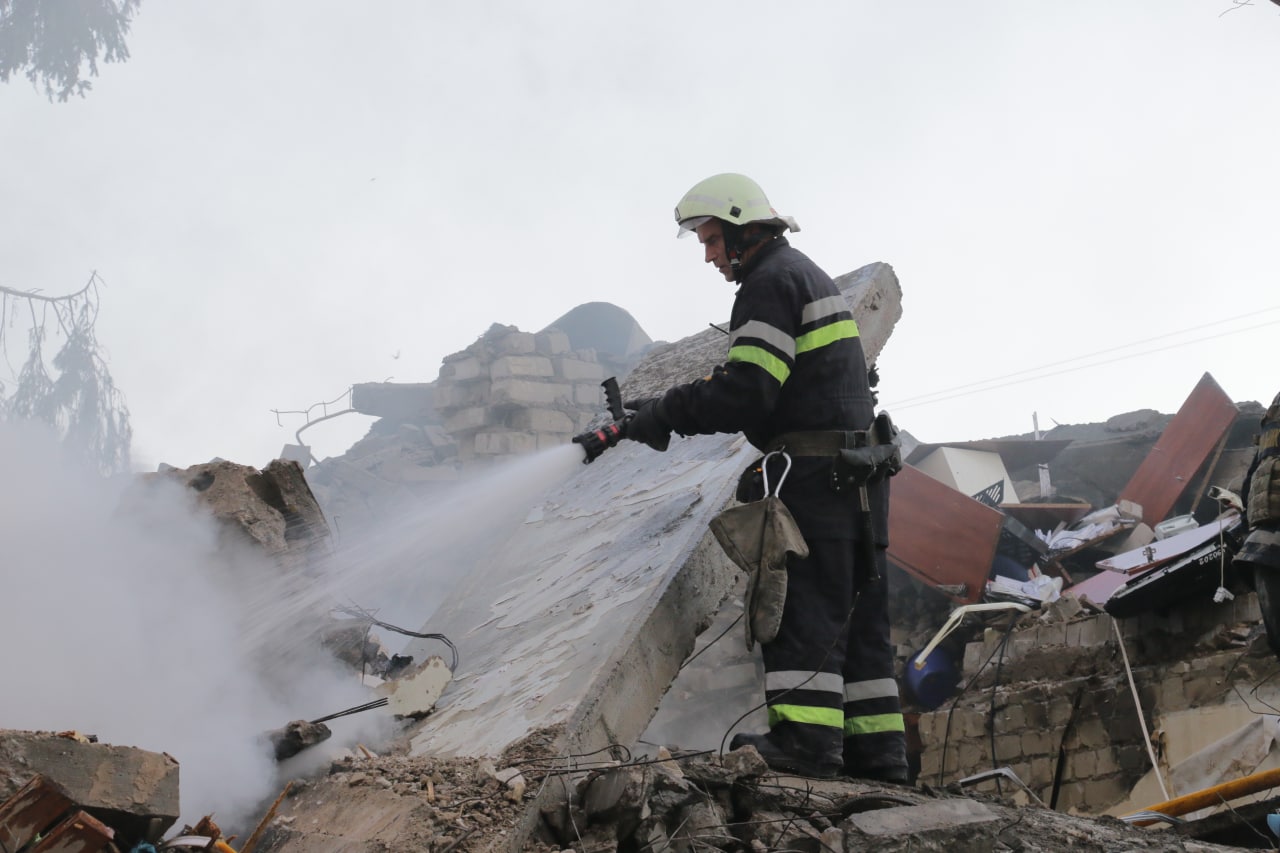 Ракетный удар по Харькову: разрушена школа, в 5 домах вылетели окна 