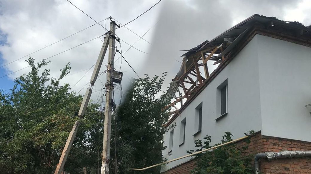 Золочев - снова под обстрелом: повреждены дома и газопровод