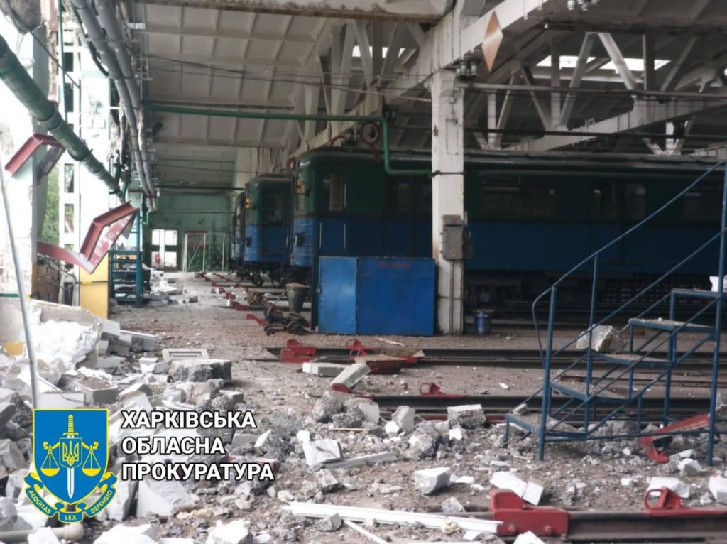 Россияне снова нанесли ракетный удар по ангару метро в Харькове (фото)